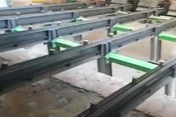 Поставка нестандартного оборудования - наклонный конвейер на предприятии ОАО "ФанДОк".